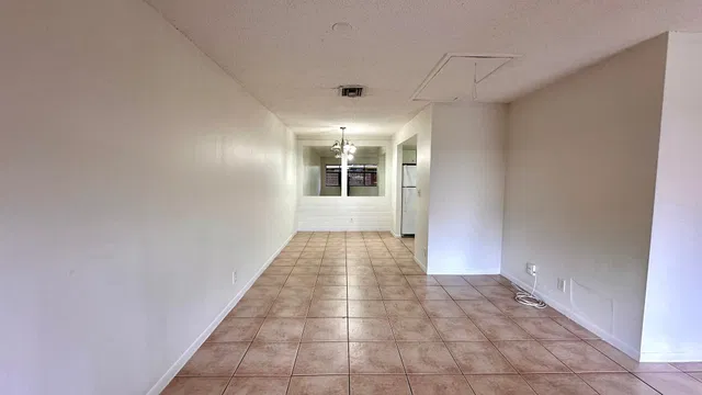  Unit C photo 7