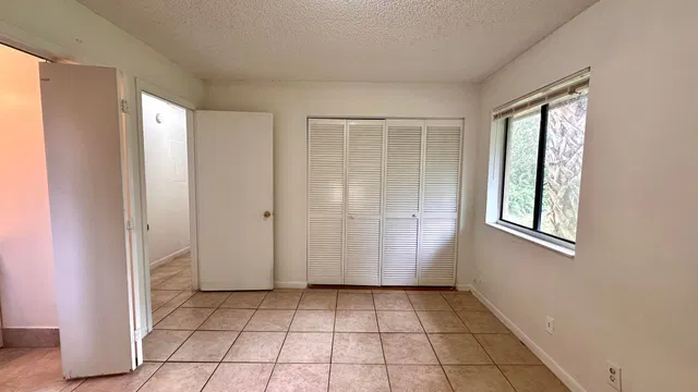  Unit C photo 8