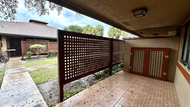  Unit C photo 23