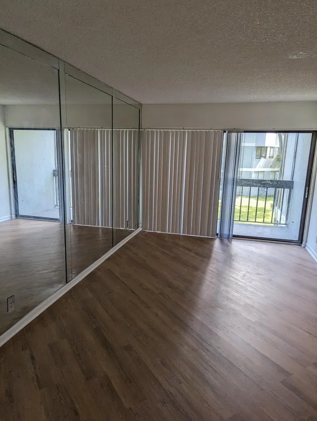 Unit 202 photo 2