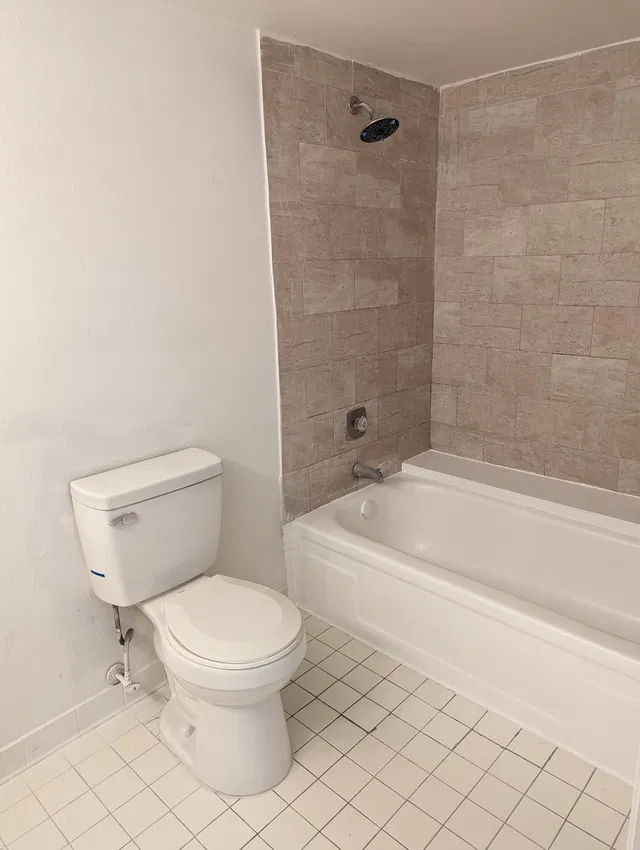 Unit 202 photo 9