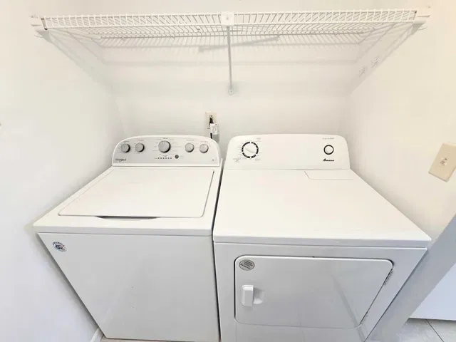 Unit D photo 38