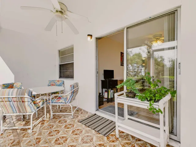 Residence photo 19