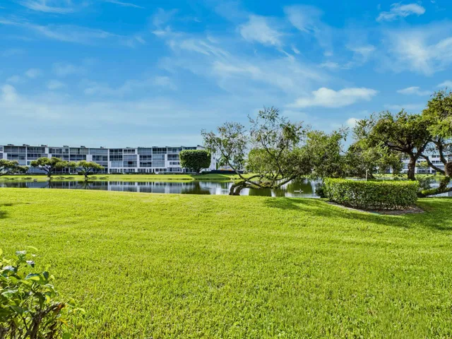 Residence photo 20