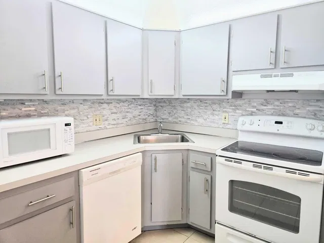 Residence photo 13