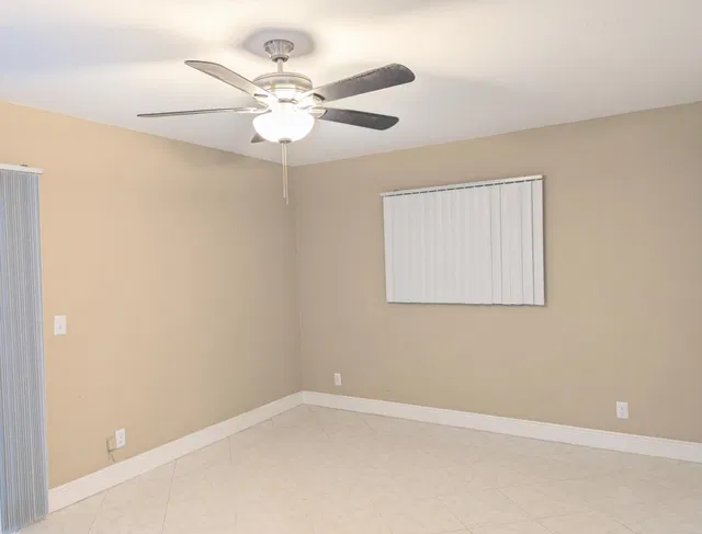 Residence photo 22