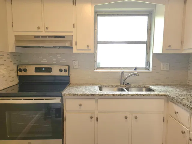 Residence photo 34