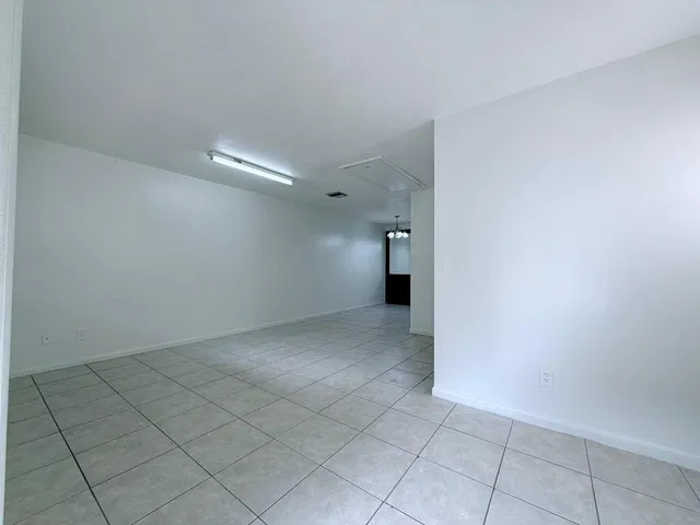 Unit A photo 13