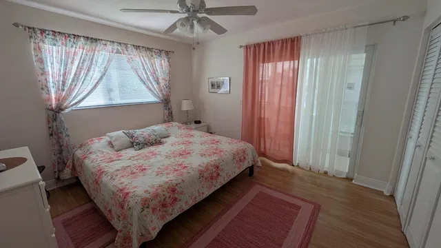Unit 109 photo 9