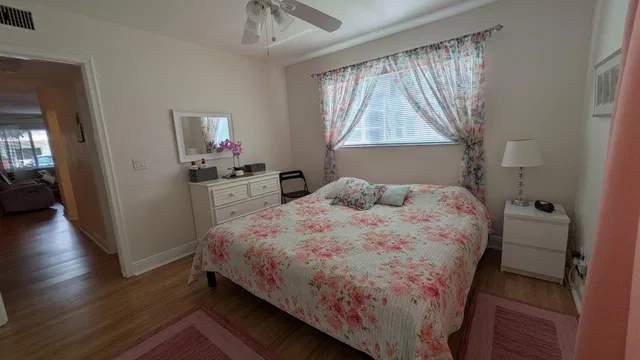 Unit 109 photo 11