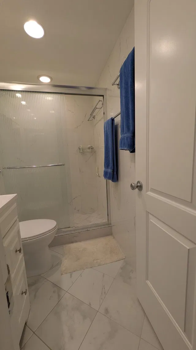 Unit 109 photo 13