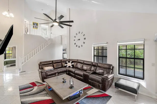  Residence photo 7