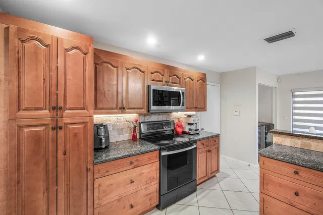  Residence photo 16
