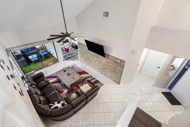  Residence photo 18