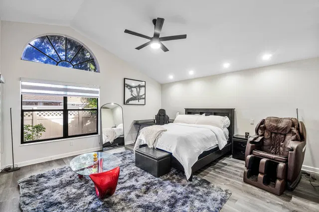  Residence photo 27