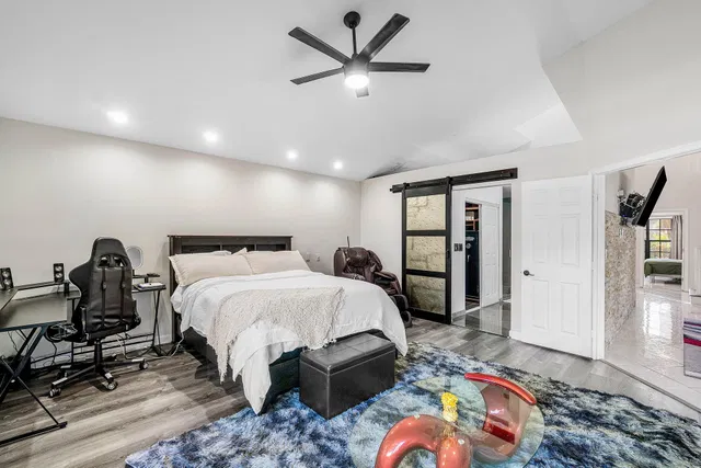  Residence photo 29