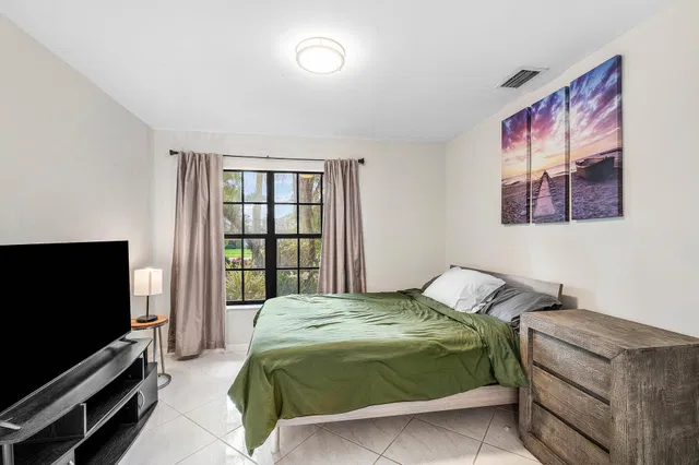  Residence photo 35