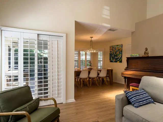 Residence photo 12