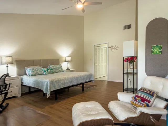 Residence photo 39