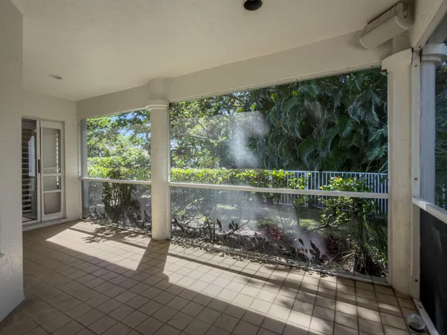 Residence photo 51