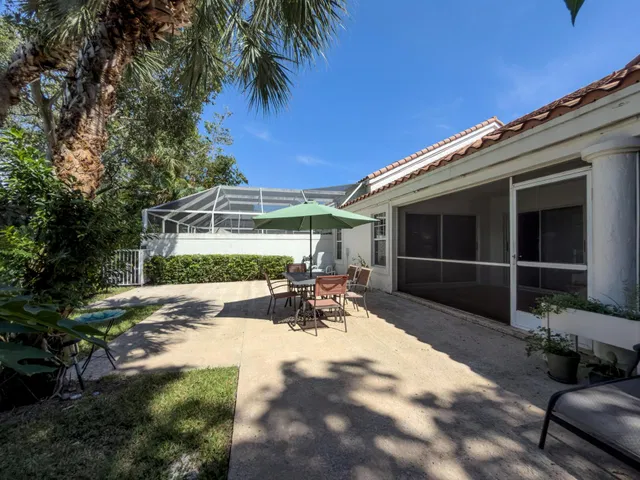 Residence photo 54