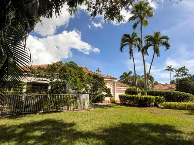 Residence photo 56