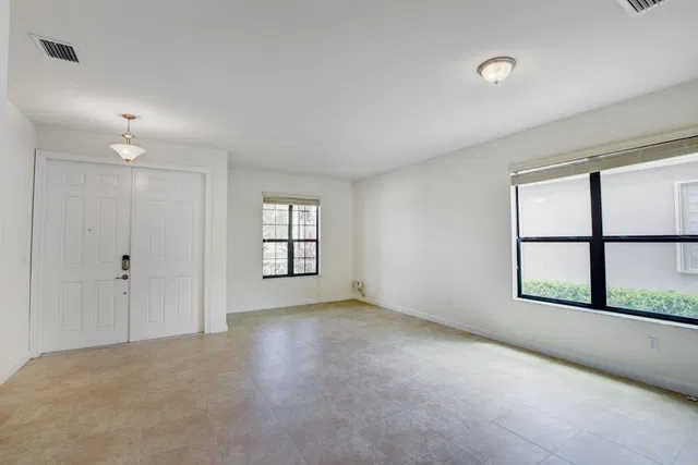 Residence photo 2