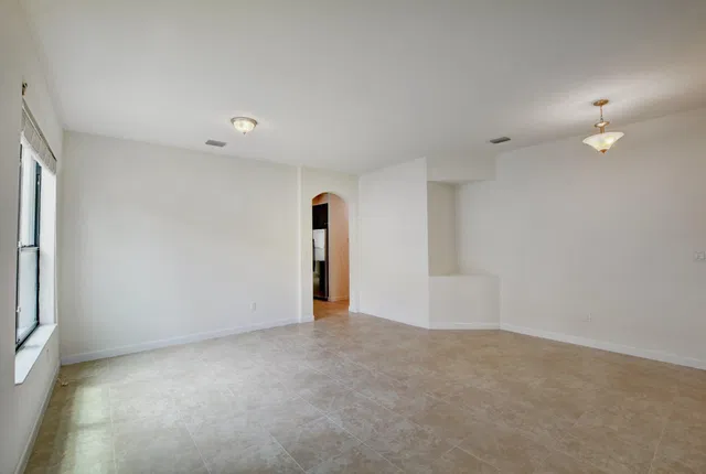 Residence photo 5