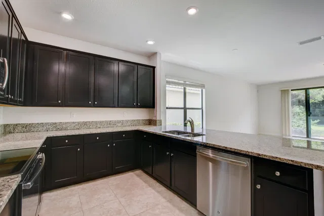 Residence photo 6
