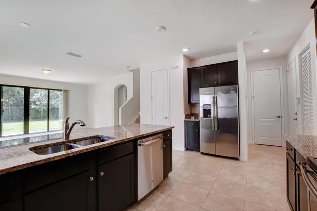 Residence photo 10