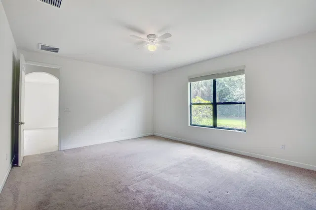 Residence photo 17