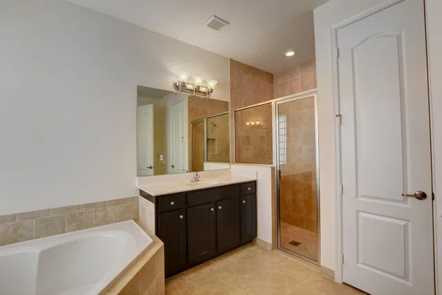 Residence photo 19