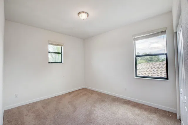 Residence photo 25