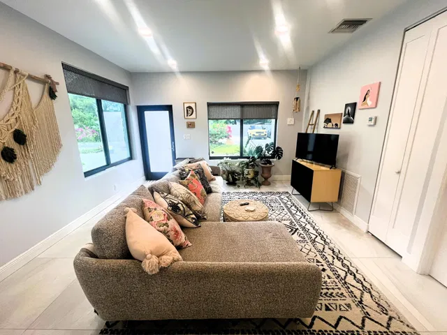 Residence photo 7