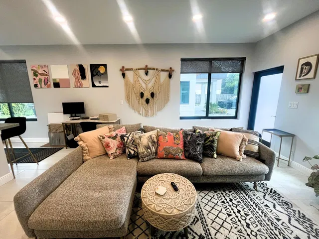 Residence photo 9