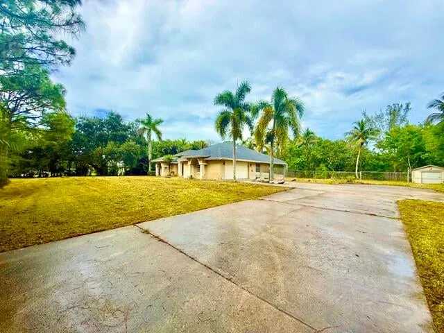 Residence photo 62