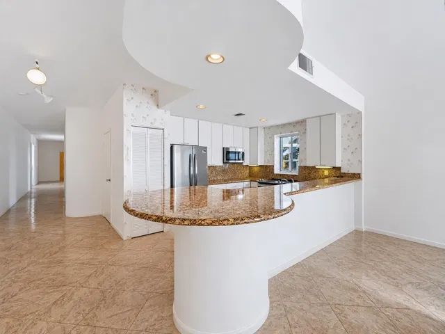 Singer Island Unit 301 photo 6