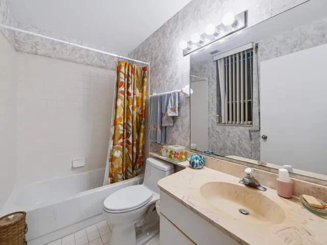 Singer Island Unit 301 photo 19