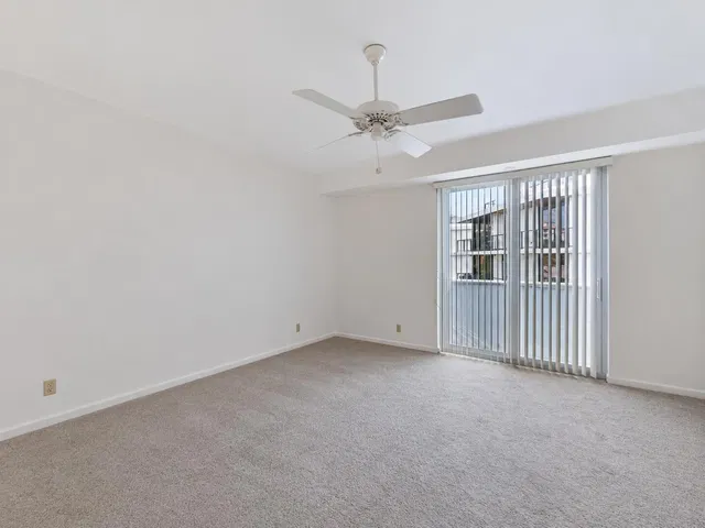 Singer Island Unit 301 photo 22
