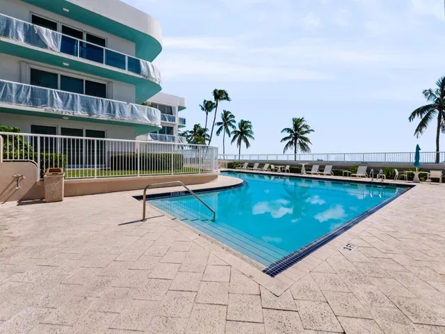 Singer Island Unit 301 photo 39