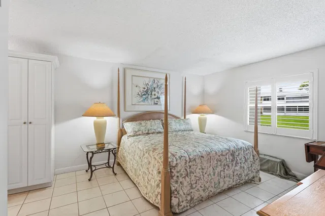 Residence photo 20