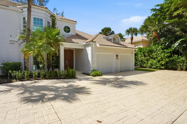 First Fairway Residence photo 43