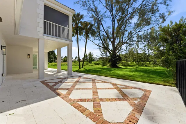 First Fairway Residence photo 47