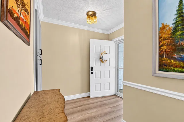 Unit 208 photo 3