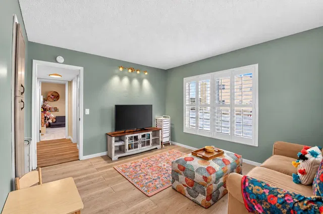 Unit 208 photo 25