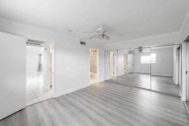 Residence photo 16