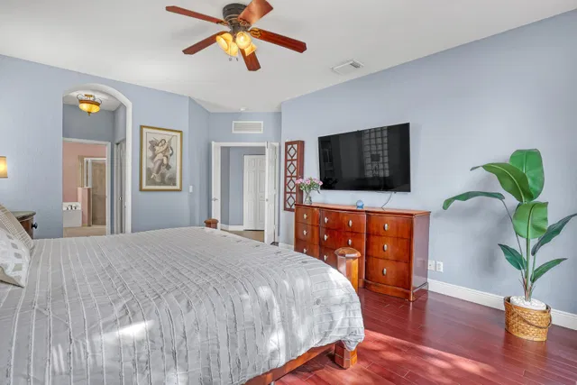 Residence photo 17