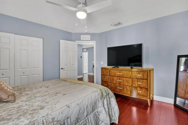 Residence photo 25