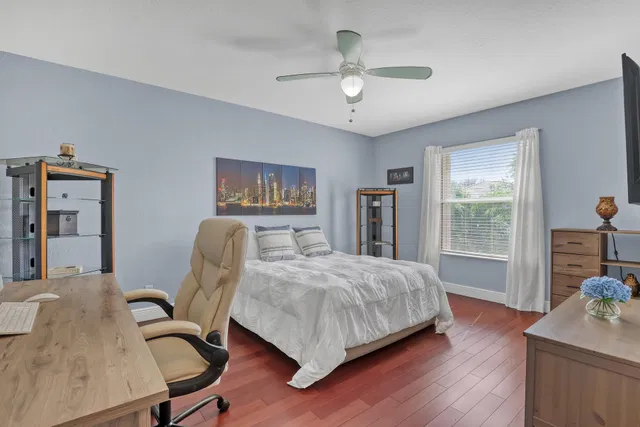 Residence photo 31