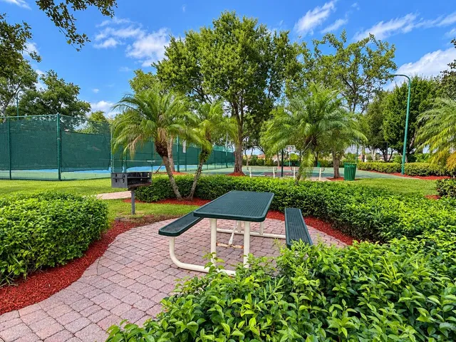 Residence photo 44